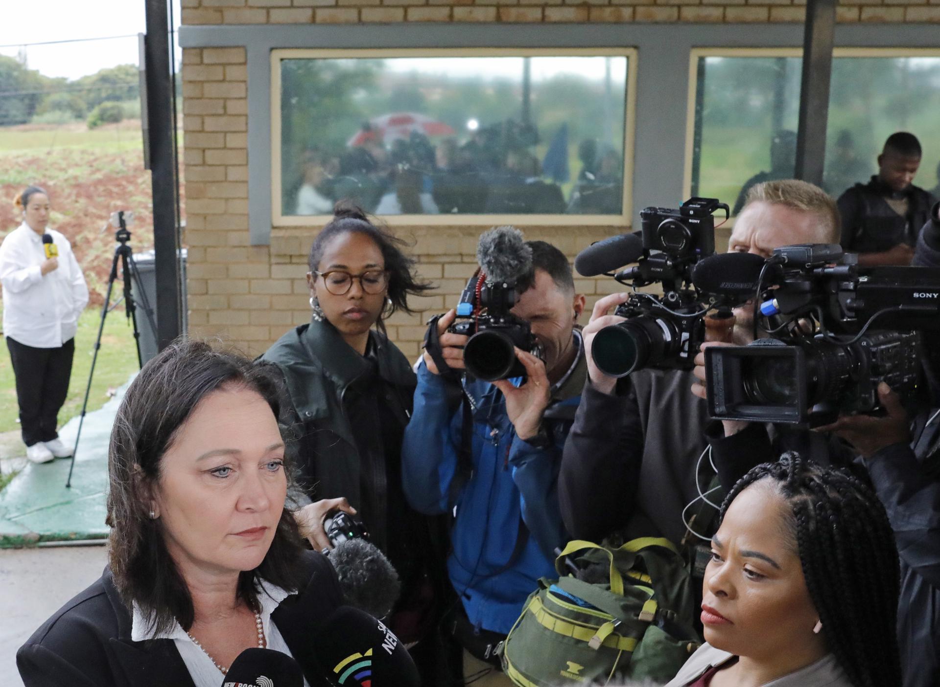 Los padres de la novia de Pistorius se oponen a su libertad condicional